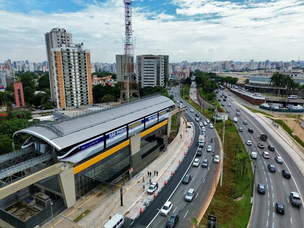 Linha-17 Ouro é inaugurada