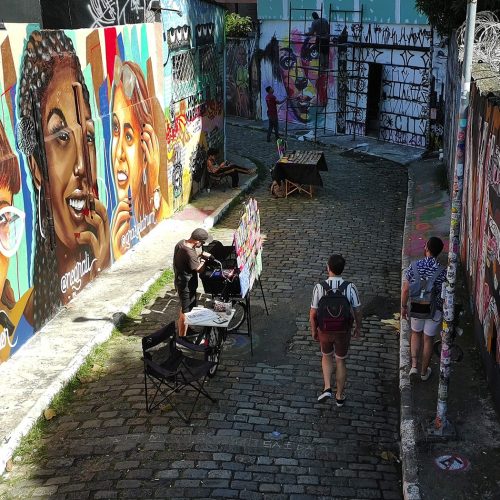 Prefeitura inicia requalificação do Beco do Batman na Vila Madalena