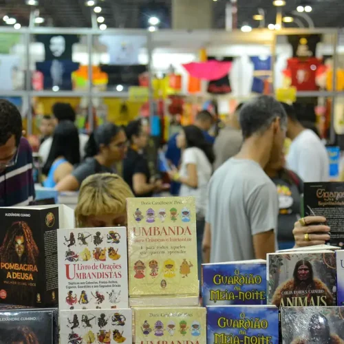 Bienal do Livro tem projeto para incentivar leitura no Brasil